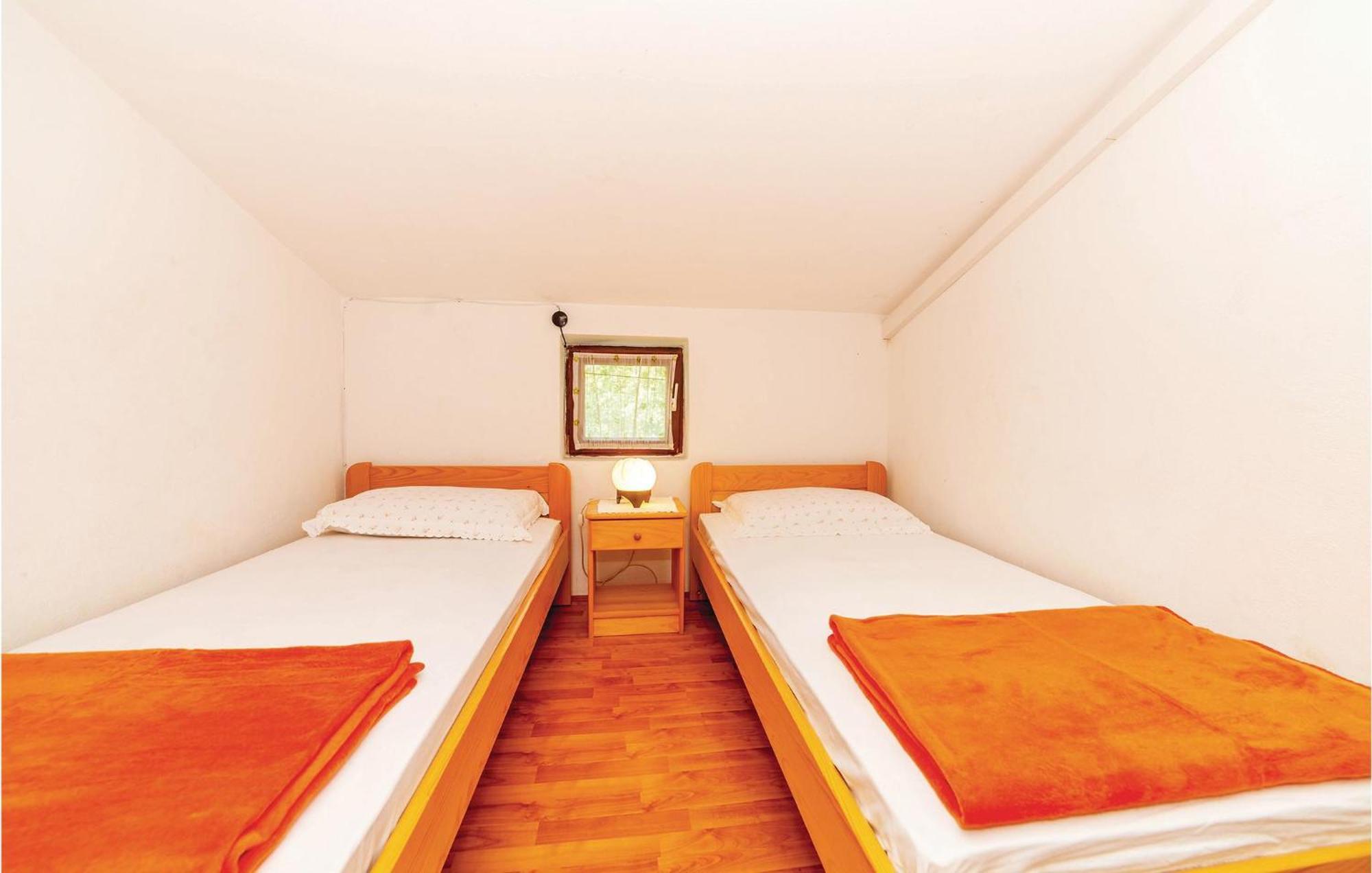 2 Bedroom Amazing Apartment In Криквеница Екстериор снимка