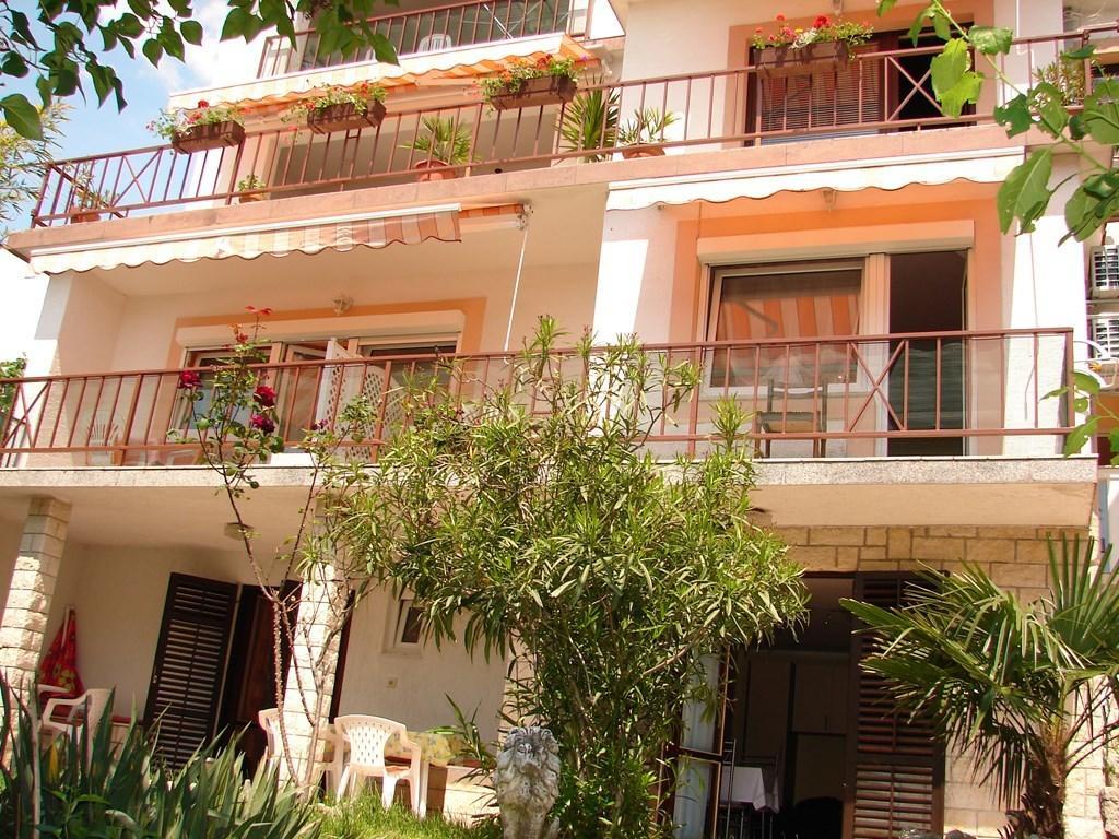 2 Bedroom Amazing Apartment In Криквеница Стая снимка